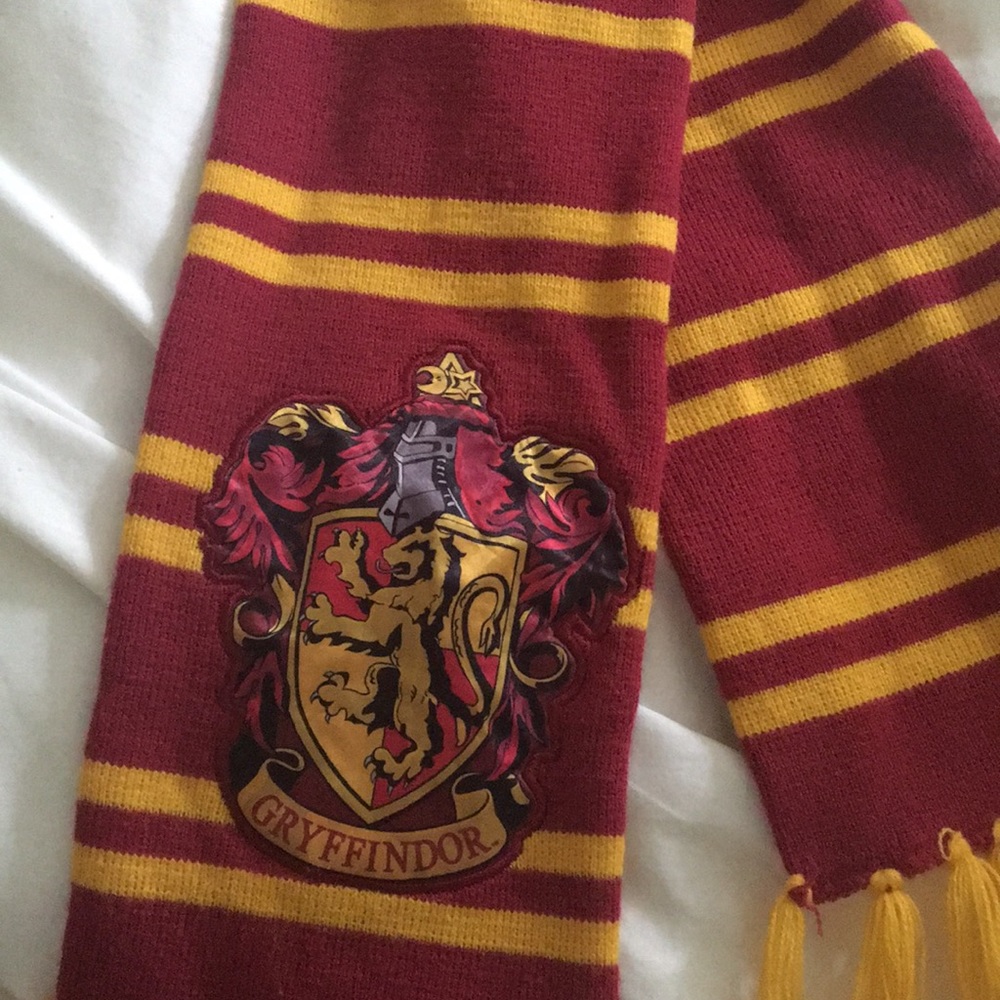 GRYFFINDOR HP SCARF ✨